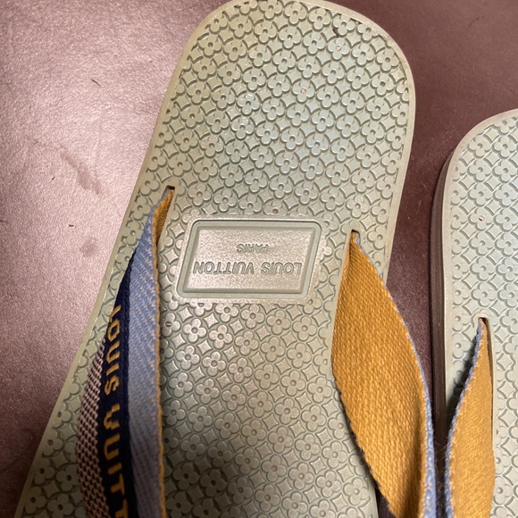 Authentic Louis Vuitton sandals - Picture 2 of 5